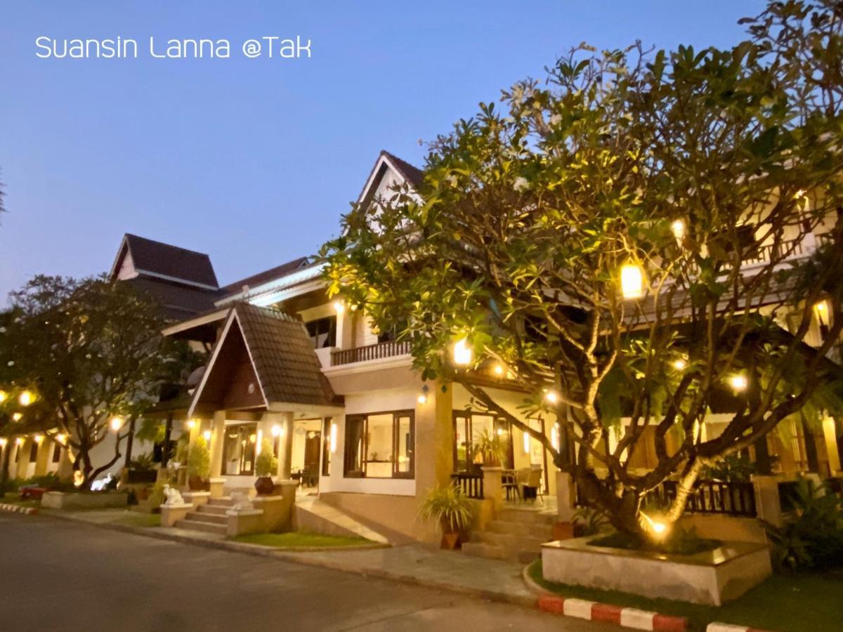 Suansin Lanna Hotel Tak Luaran gambar