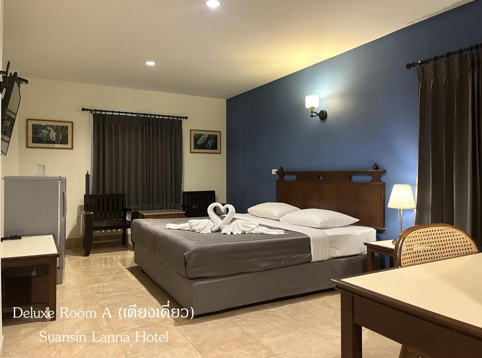 Suansin Lanna Hotel Tak Luaran gambar